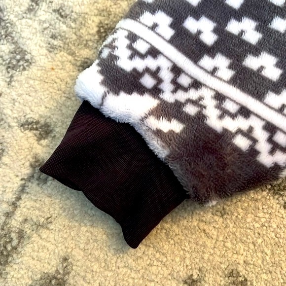 Oversized Huggle Hoodie! - Picture 4 of 7